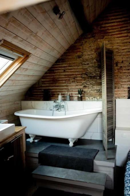 Loft Charmant Dans Le Centre Historique Nantes Exteriör bild